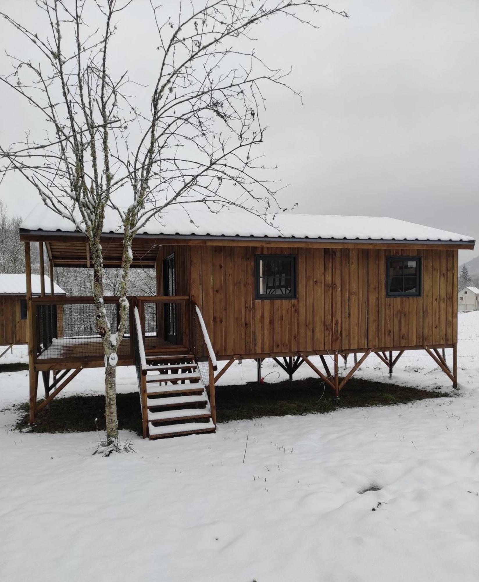 Camping La Borie Basse Condat  Exterior photo